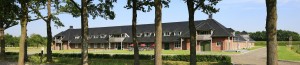 Manege Drenthe, aan de rand van Assen met restaurant