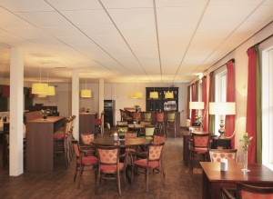 Manege Drenthe, aan de rand van Assen met restaurant